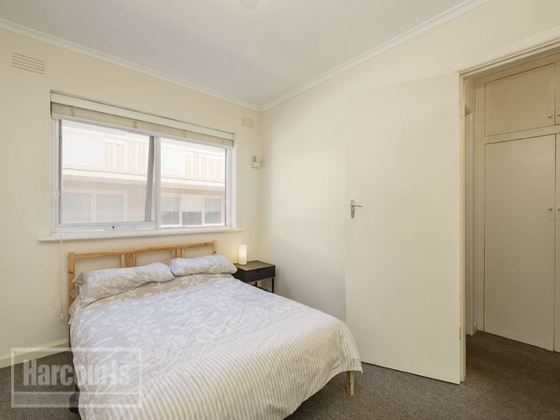 5/4 Marriott Street, St Kilda Sold by Harcourts Melbourne City - image 5