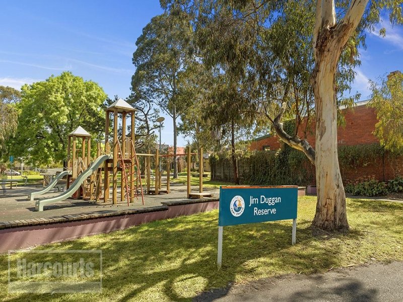 5/4 Marriott Street, St Kilda Sold by Harcourts Melbourne City - image 3