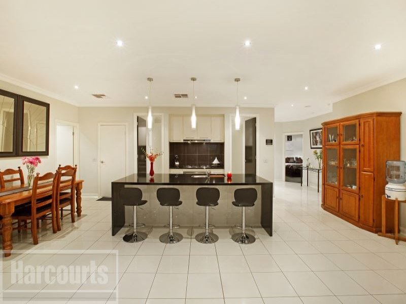 27 Brookfield Avenue, Brookfield Sold by Harcourts Melbourne City - image 5