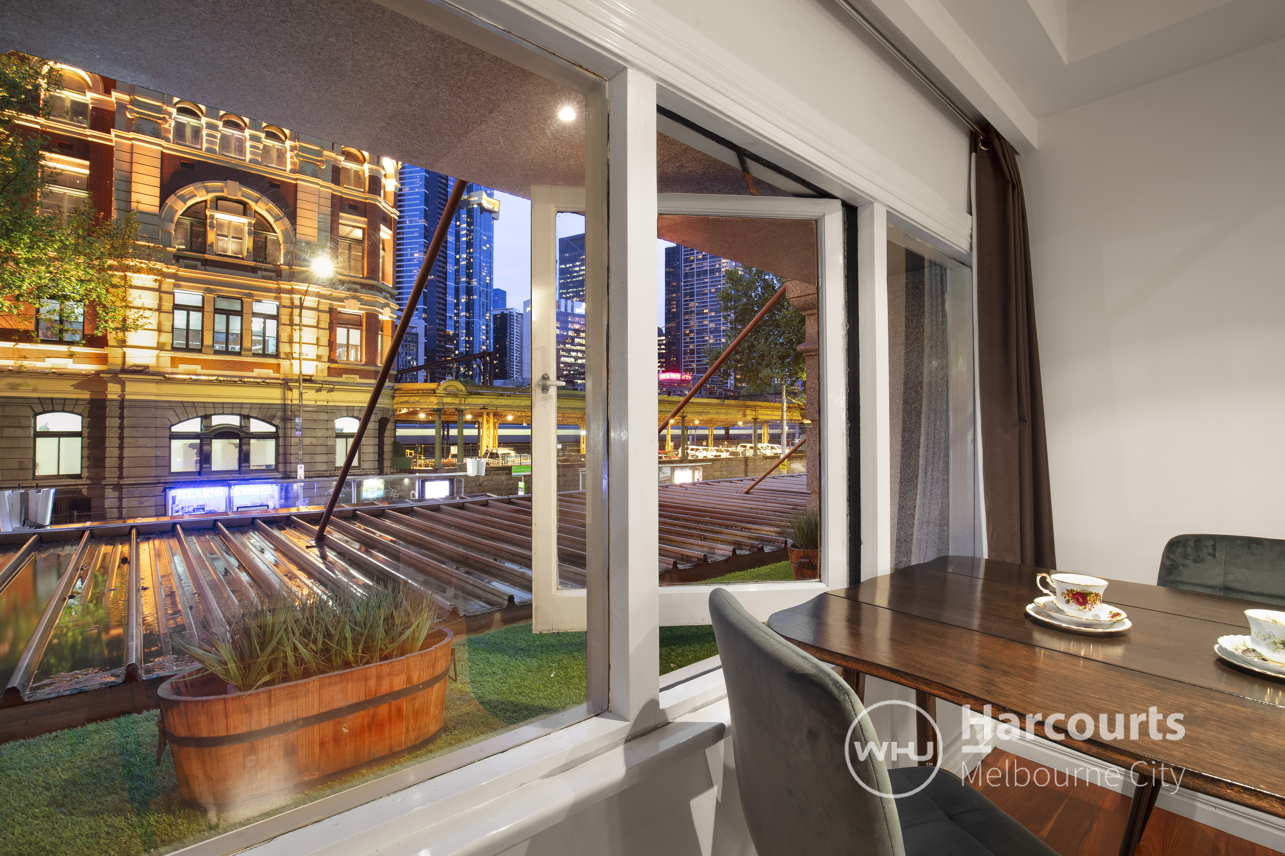 102/296 Flinders Street, Melbourne Sold by Harcourts Melbourne City - image 2