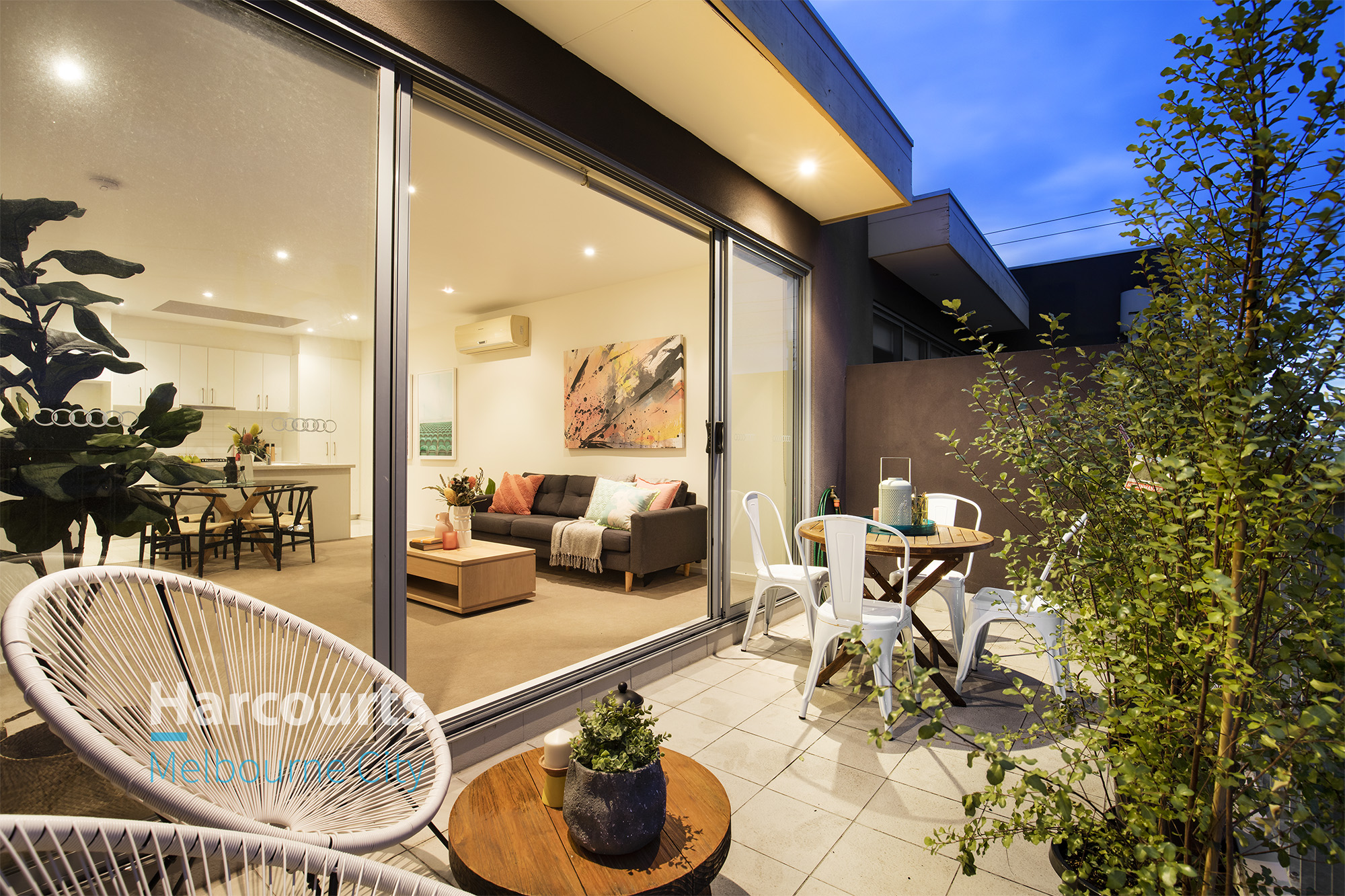 4/208 Albion Street, Brunswick Sold by Harcourts Melbourne City - image 2