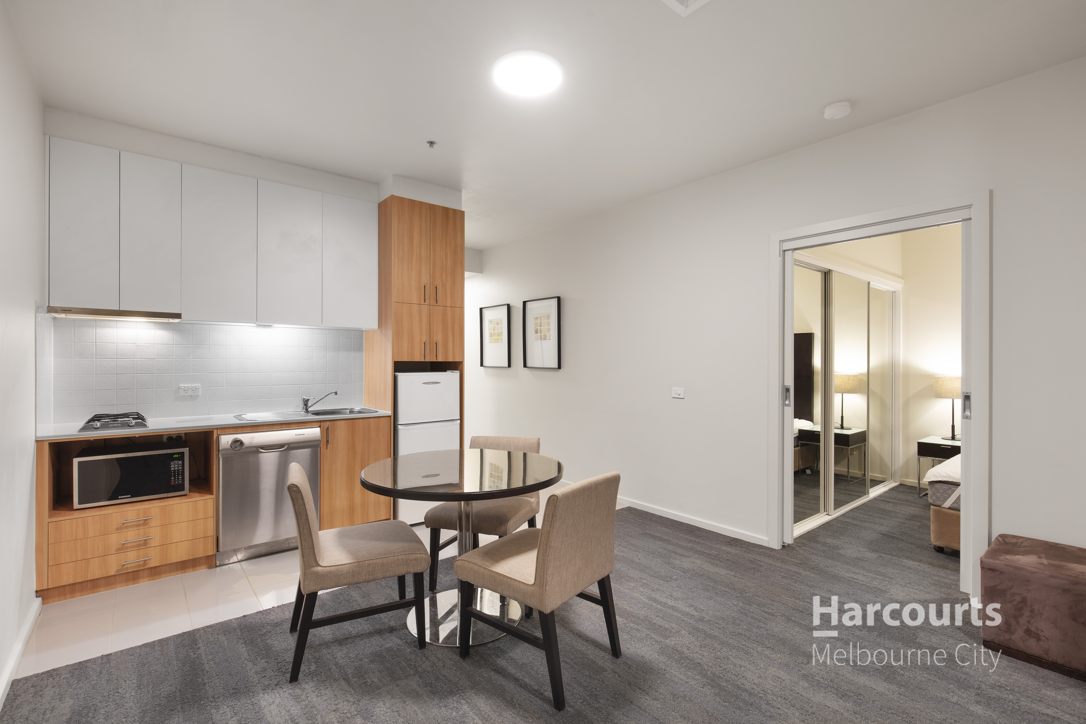 520/250 Elizabeth Street, Melbourne Sold by Harcourts Melbourne City - image 3