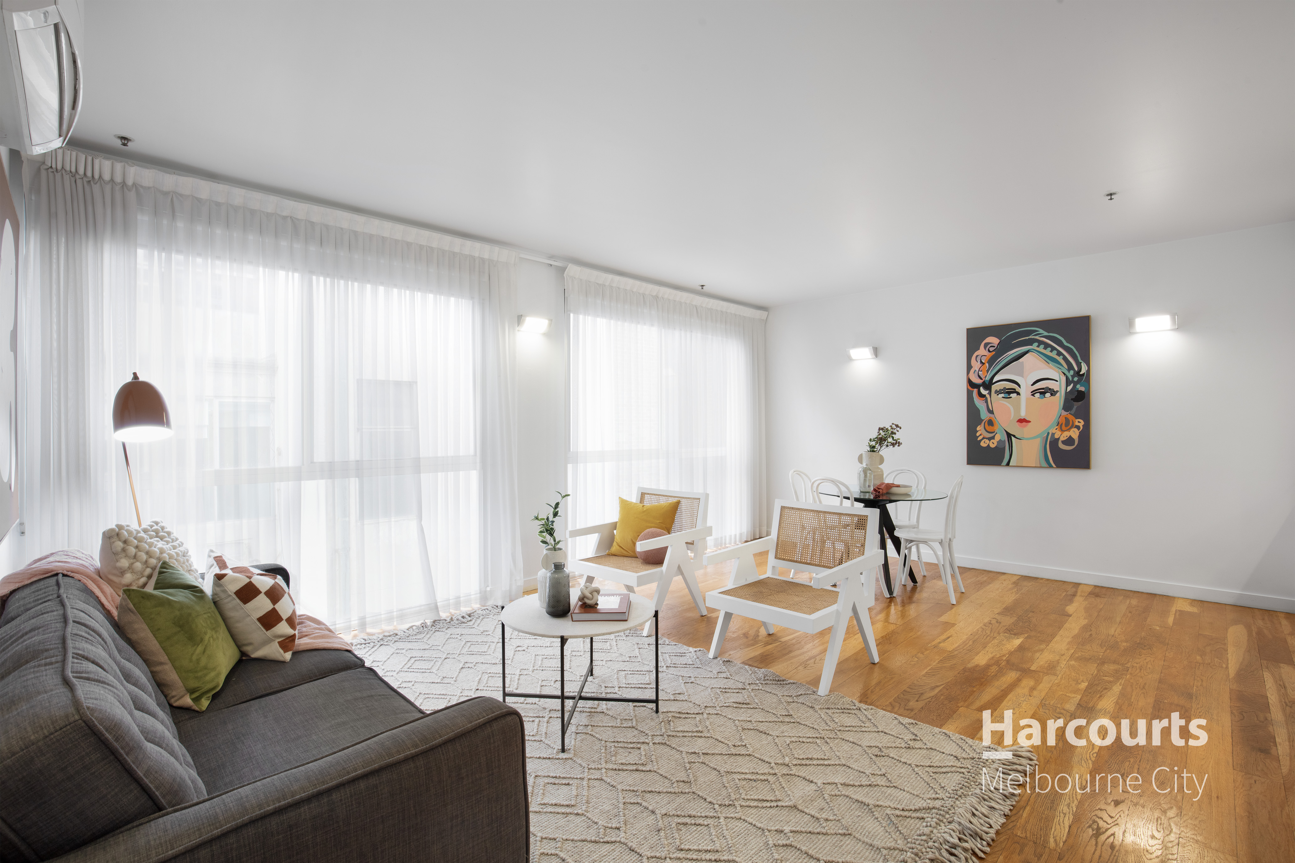 11/4-10 Bank Place, Melbourne Sold by Harcourts Melbourne City - image 3