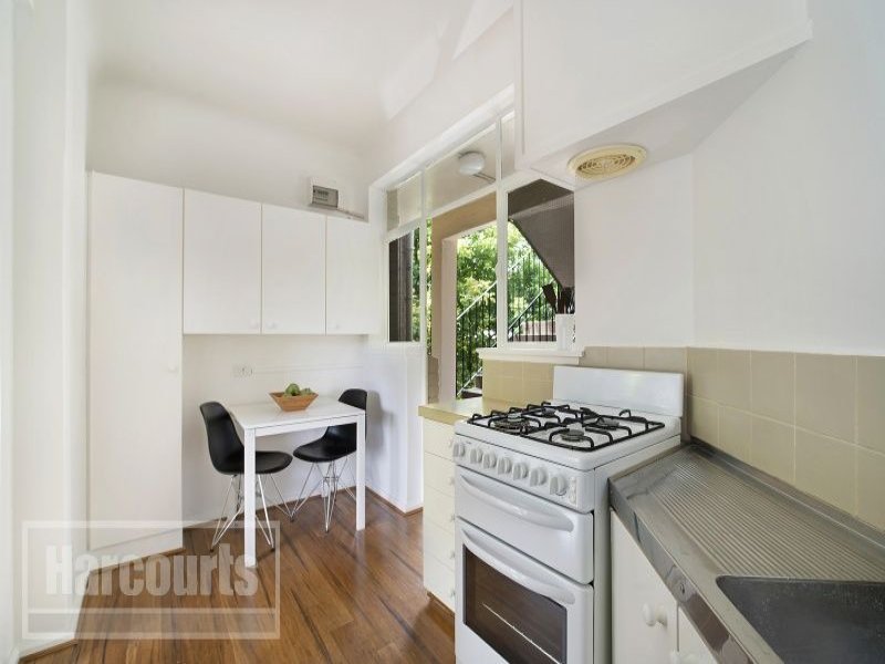 11/161 Wellington Parade South, East Melbourne Sold by Harcourts Melbourne City - image 3